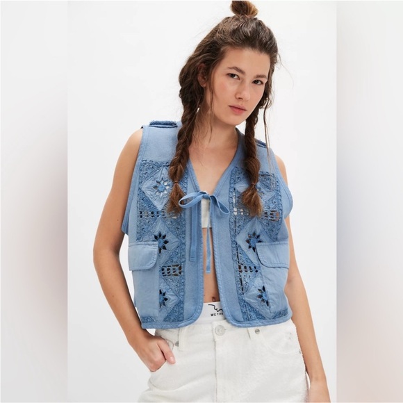 Free People Jackets & Blazers - Free People Wonderstruck Vest Sz large cropped crochet blue boho new nwt cowgirl